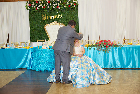 Daniela 652