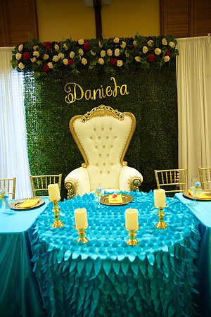 Daniela 443