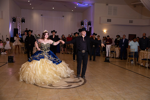 Anahi 0196